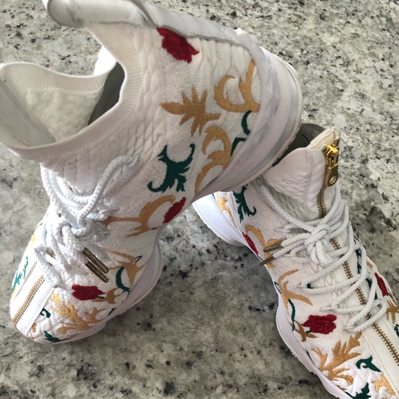 lebron 15 kith replica